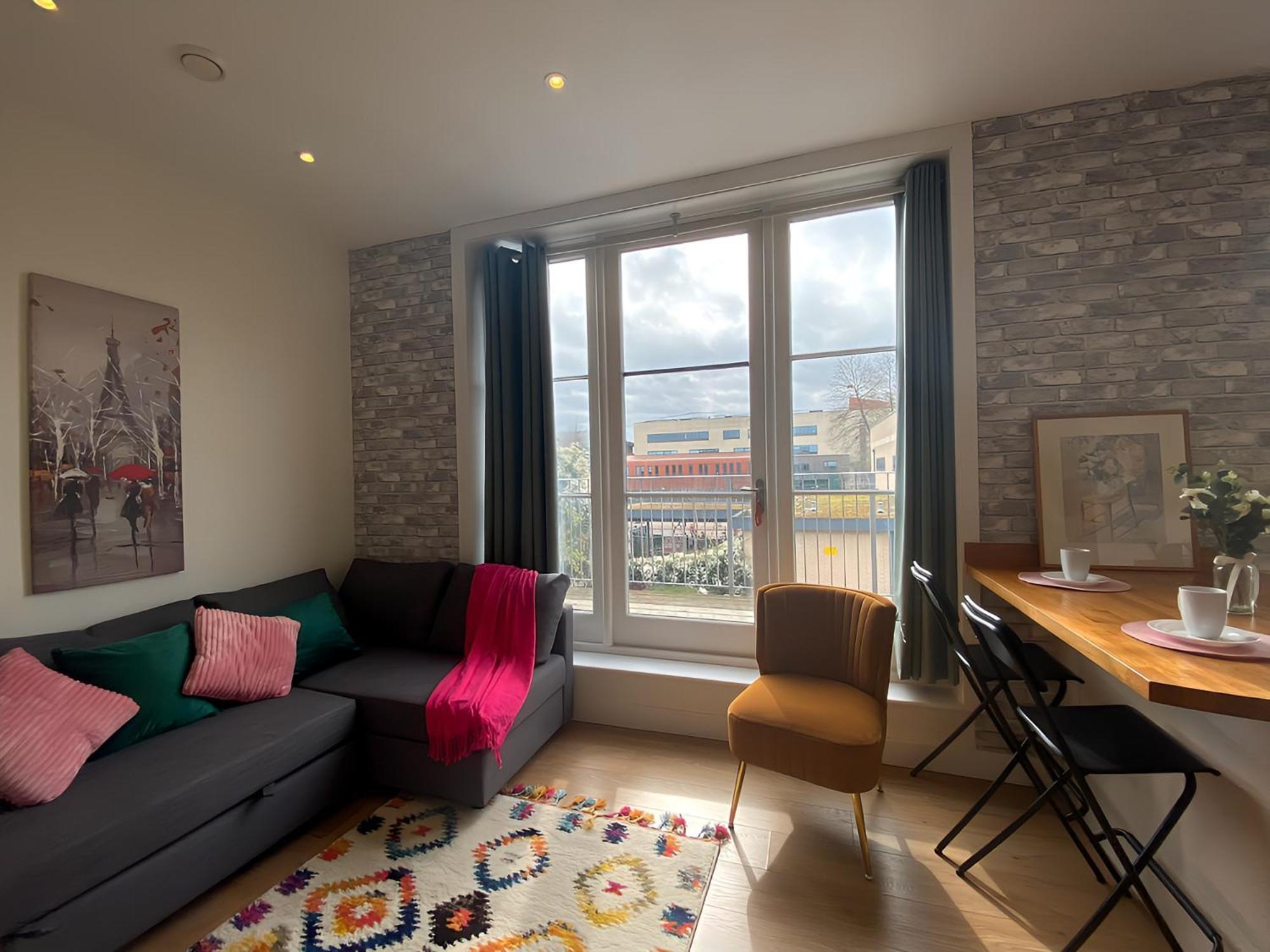 Cambridge Stays Diamond 2Br Apartment-Central-Parking-Walk To City & Train Station Εξωτερικό φωτογραφία